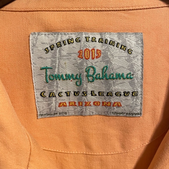 Tommy Bahama 2015 Cactus League Spring training 109% silk shirt. Size large - Picture 4 of 5
